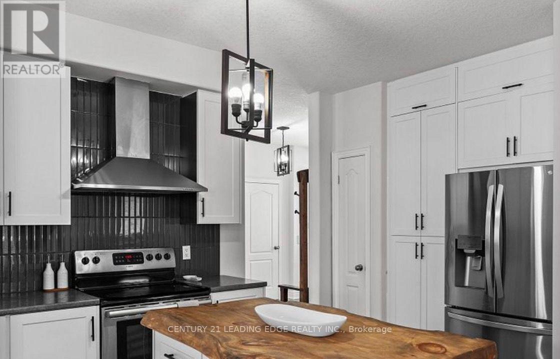 9 Kierland Road, Barrie photo 6