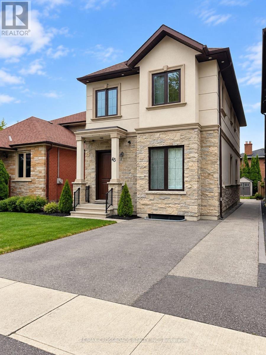 Photo of 43 Waniska Avenue