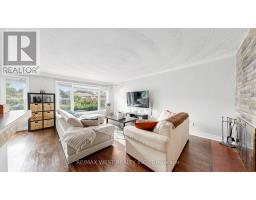 Cold room - 32 Allonsius Drive, Toronto, ON M9C3N5 Photo 6