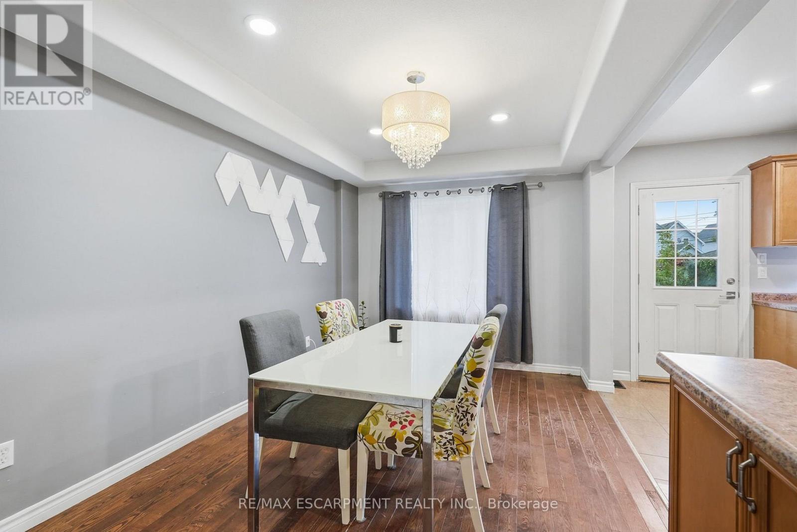 32 Oak Avenue, Hamilton, ON photo 10