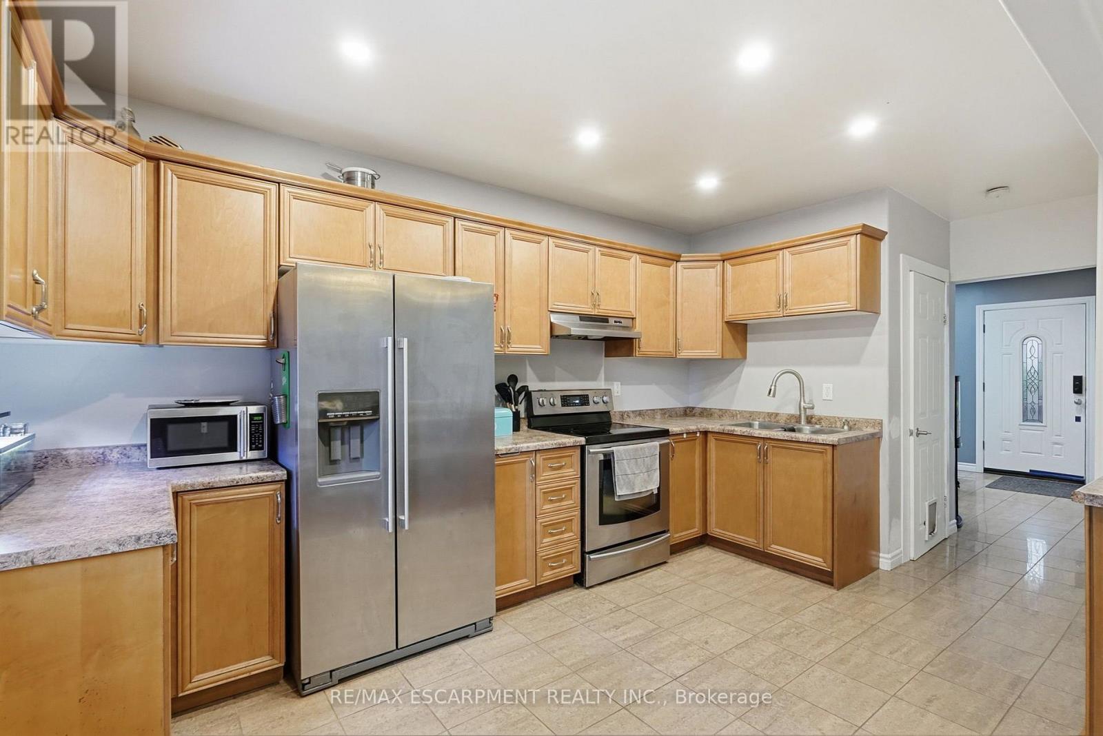 32 Oak Avenue, Hamilton, ON photo 15