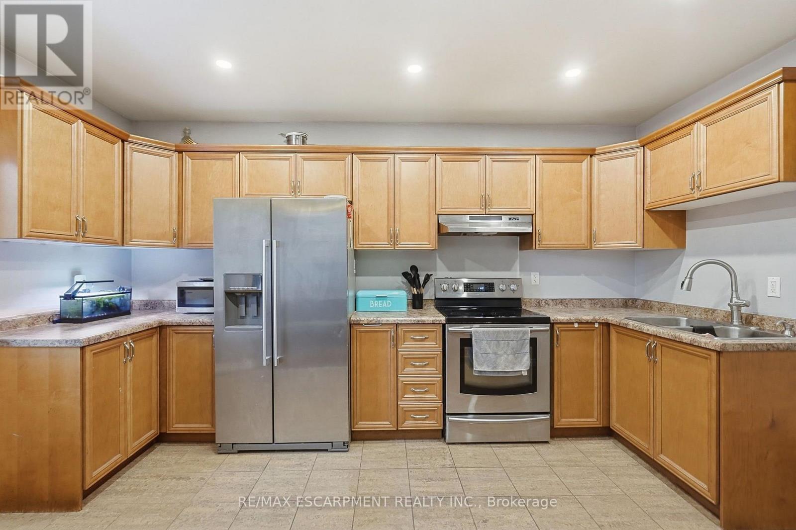32 Oak Avenue, Hamilton, ON photo 16