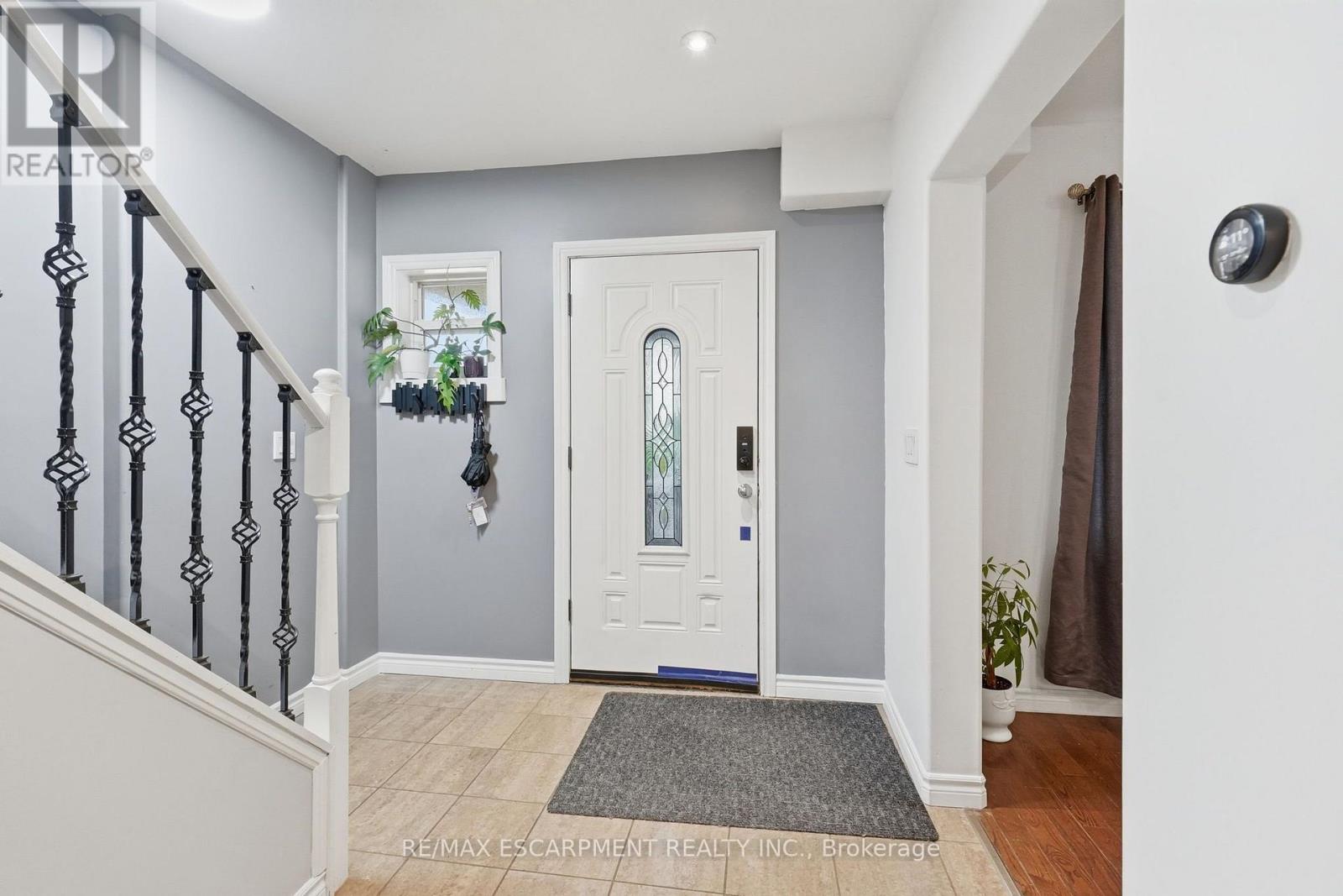 32 Oak Avenue, Hamilton, ON photo 4