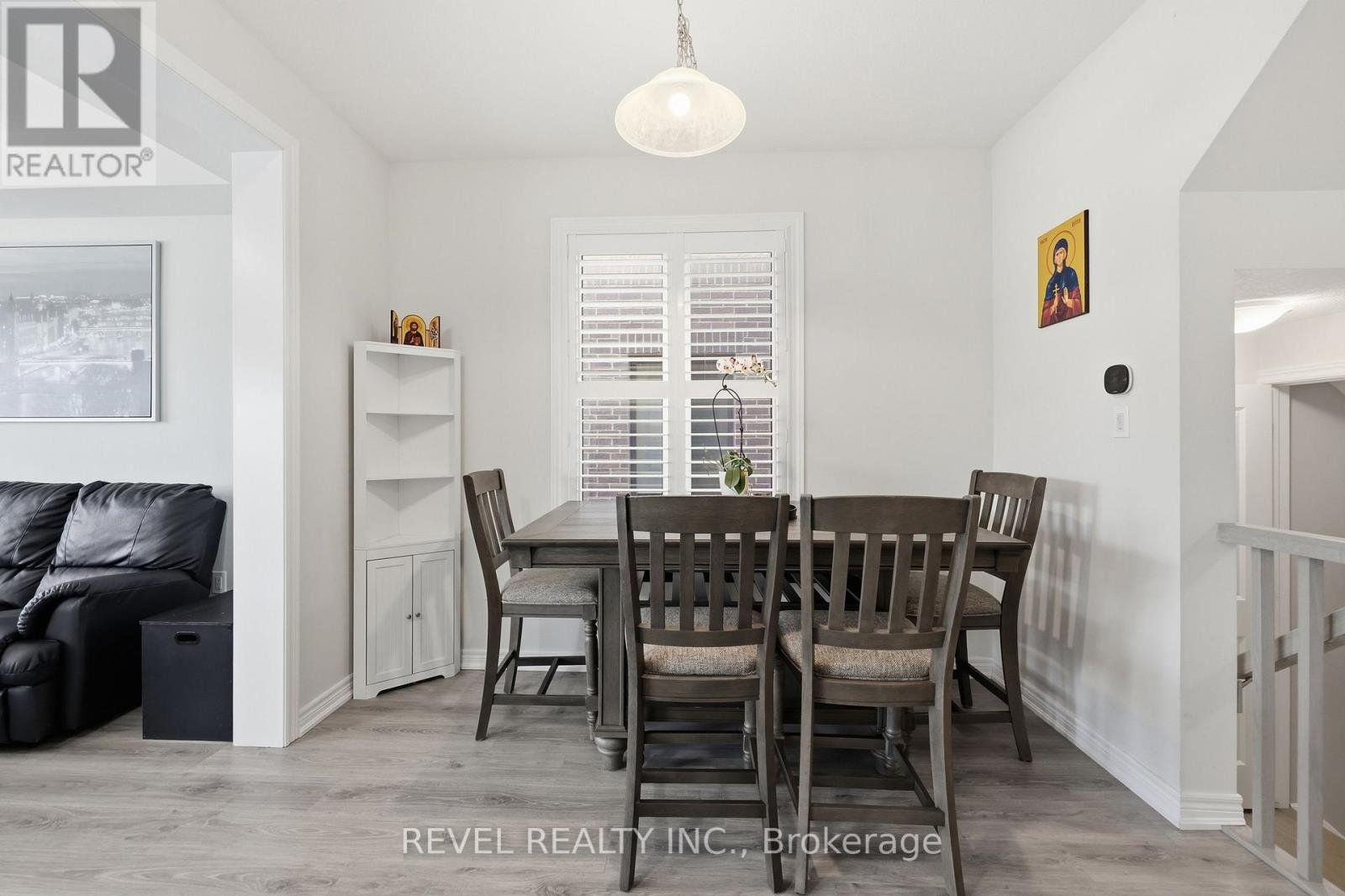 19 HIBISCUS LANE - 10