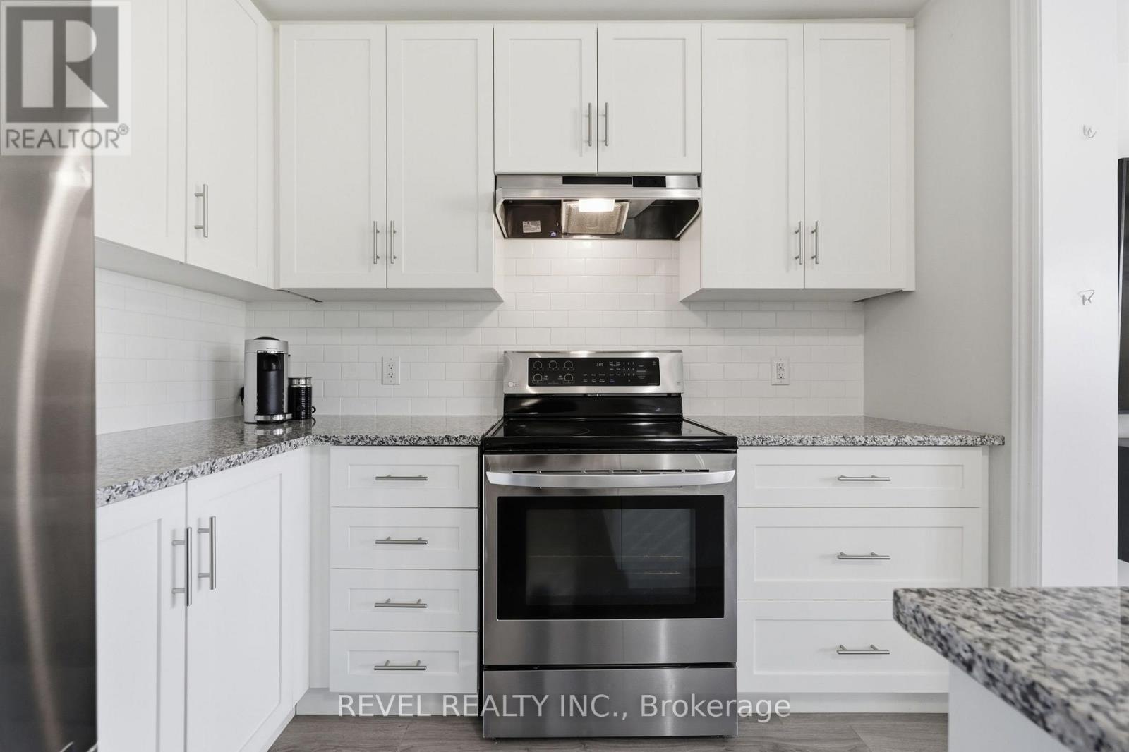 19 HIBISCUS LANE - 11