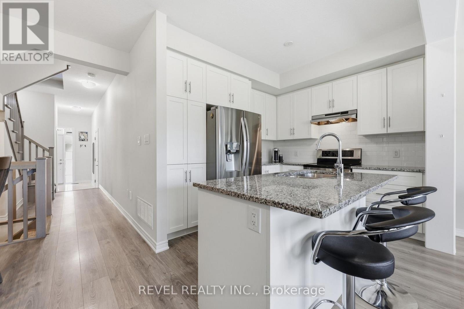 19 HIBISCUS LANE - 14