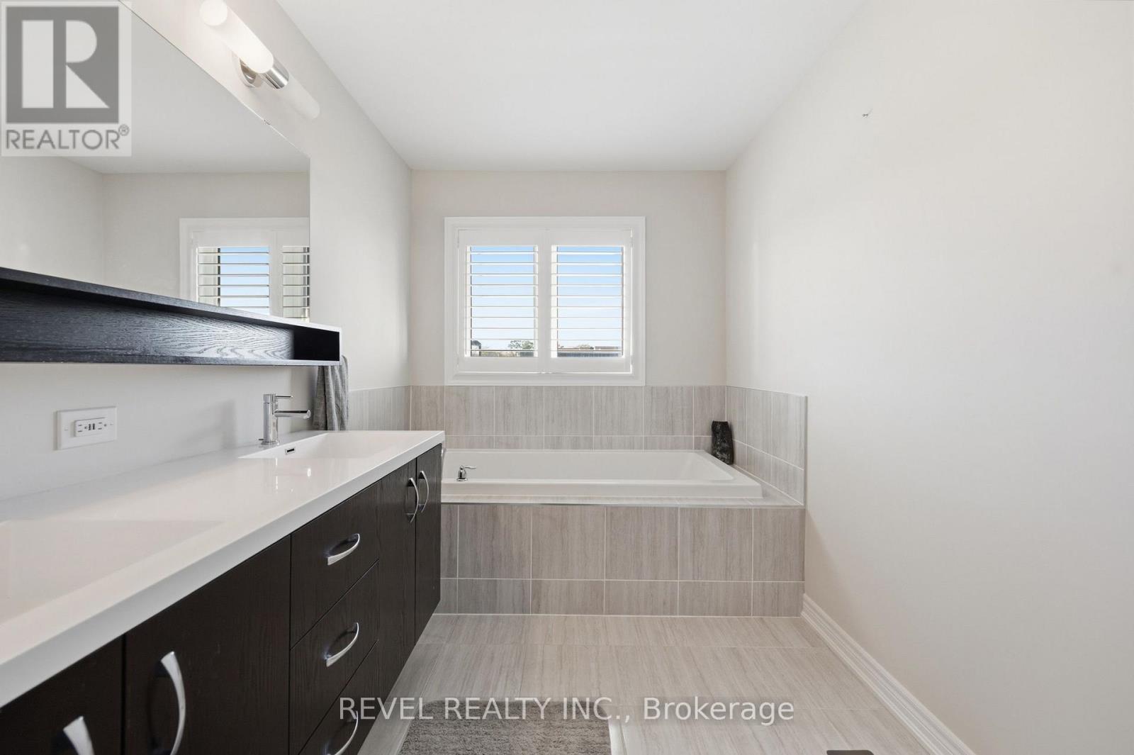 19 HIBISCUS LANE - 19