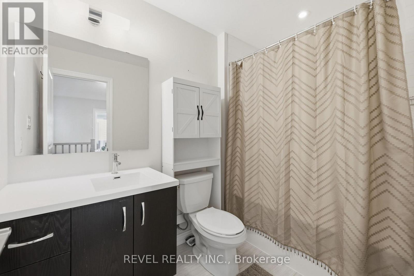 19 HIBISCUS LANE - 23