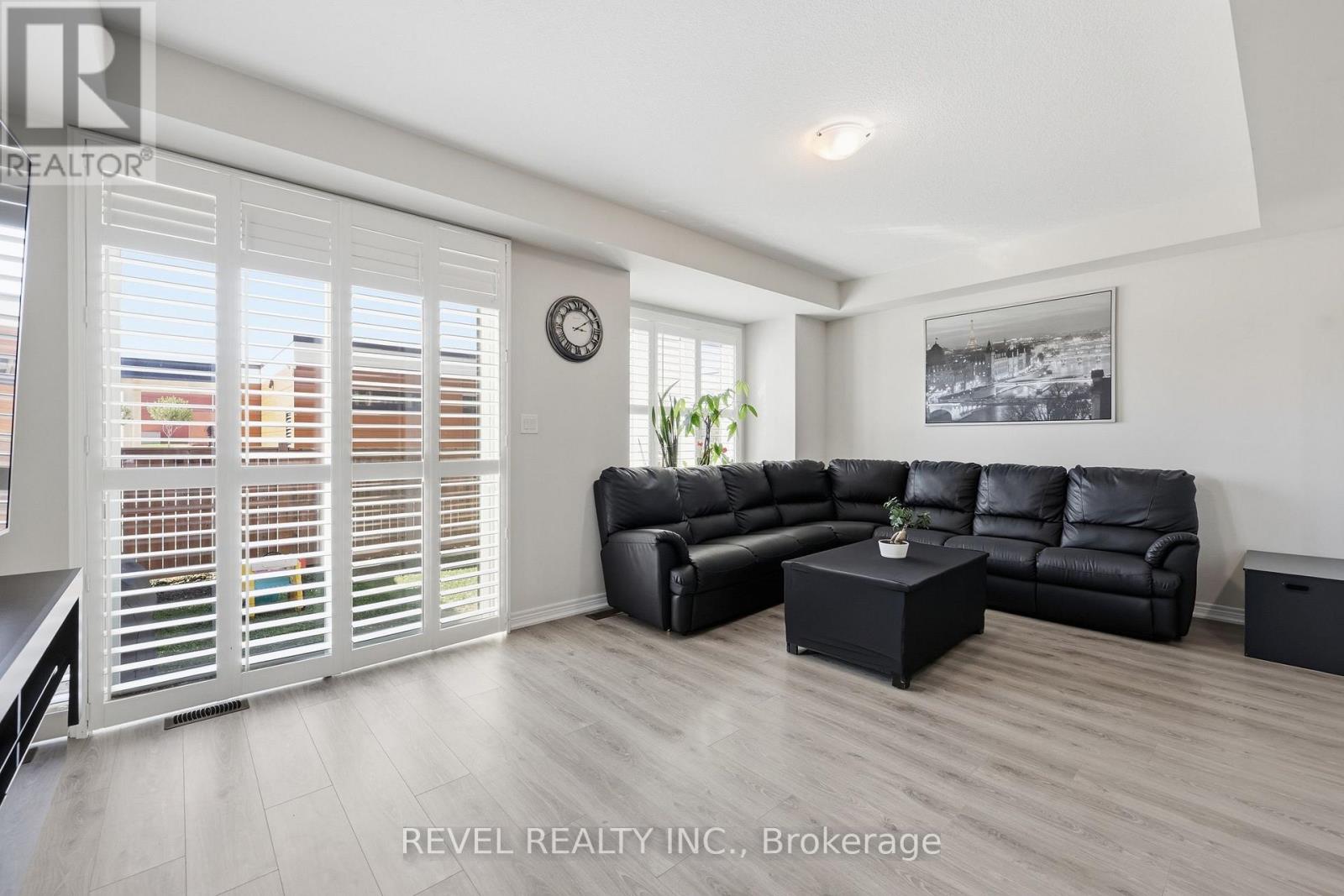19 HIBISCUS Lane, Hamilton, ON photo 8