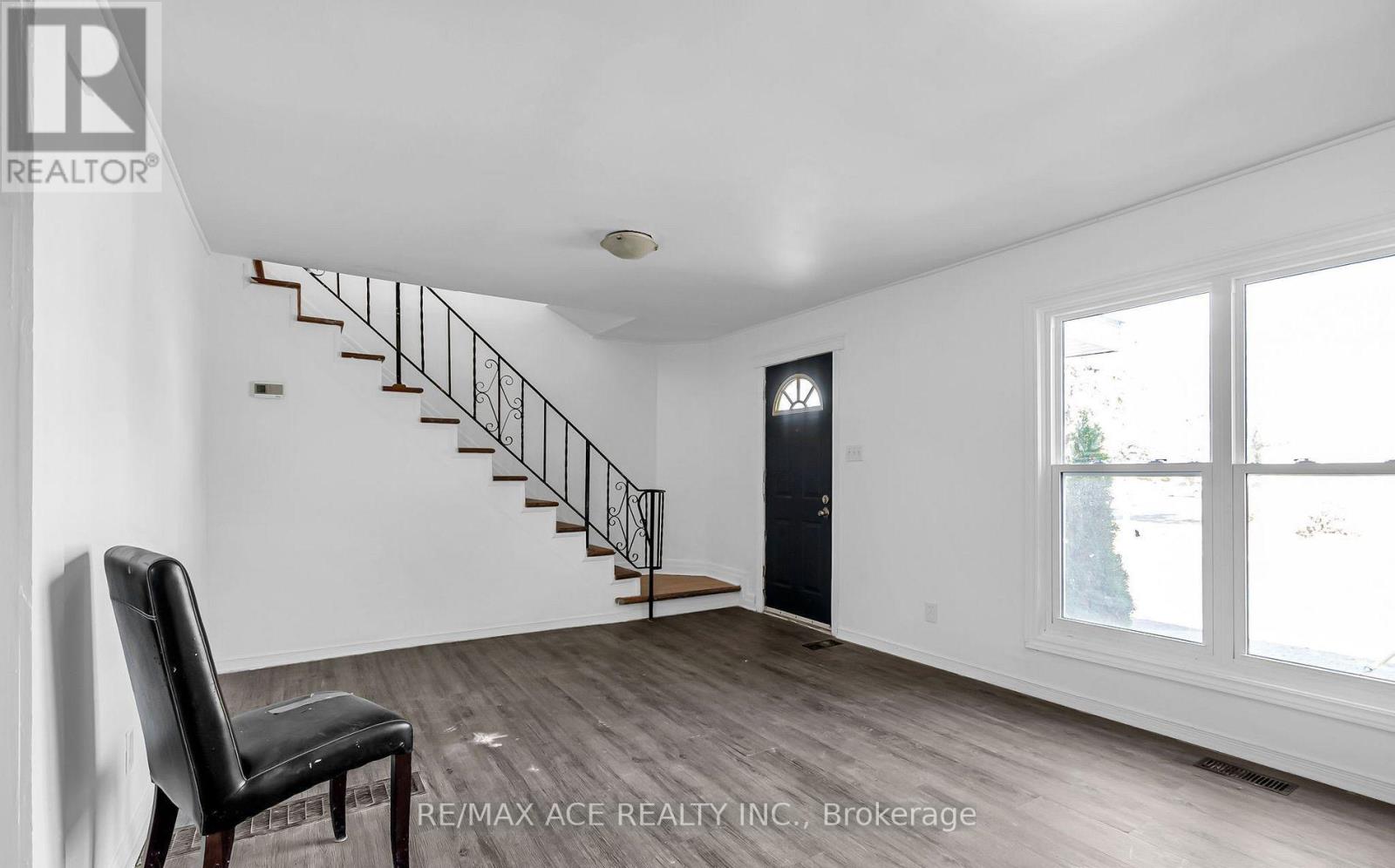 1606 Pitt Street, Cornwall, ON photo 4