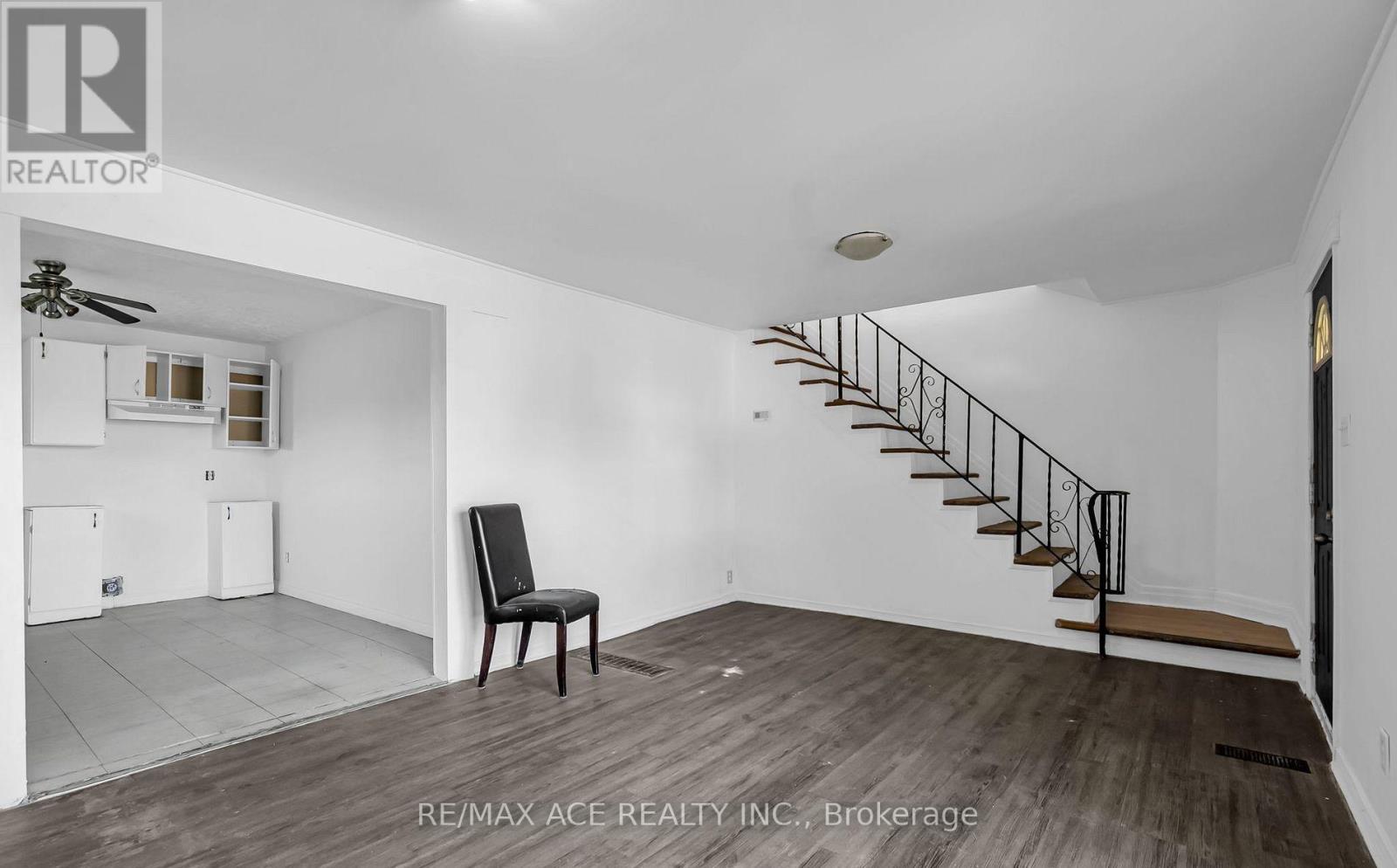 1606 PITT STREET - 5