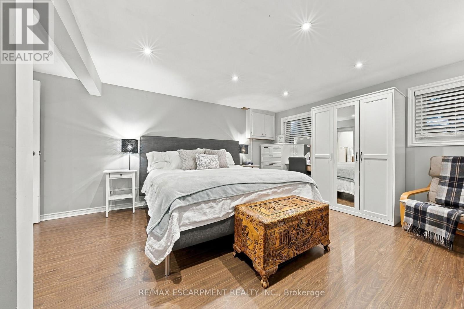 429 Limeridge Road West, Hamilton, ON photo 13