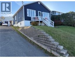 390 Victoria Street, photo 2