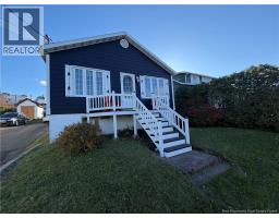 390 Victoria Street, photo 3