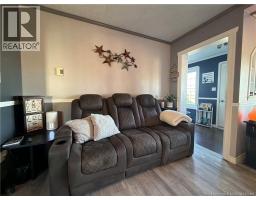 390 Victoria Street, photo 22