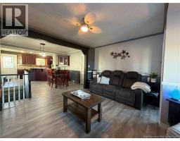 390 Victoria Street, photo 9
