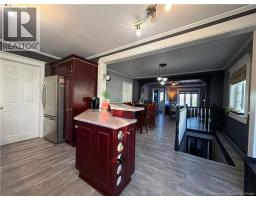 390 Victoria Street, photo 10