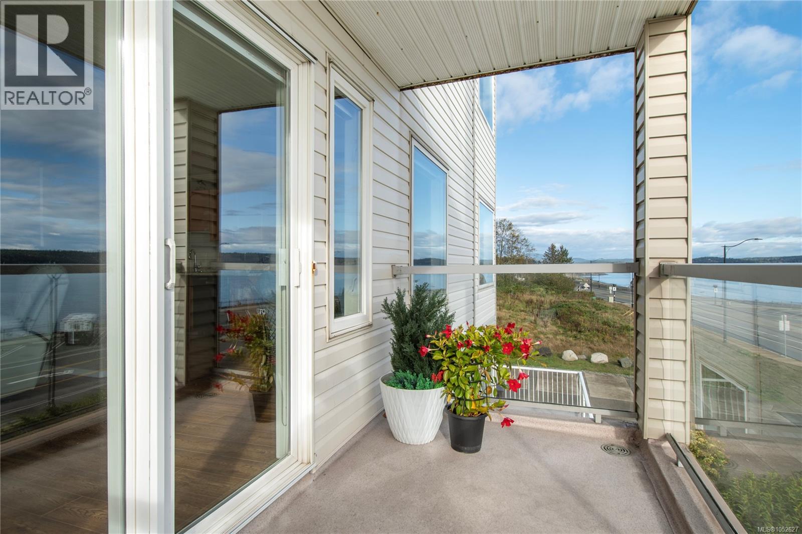 #207 1350 Island Hwy S - 18