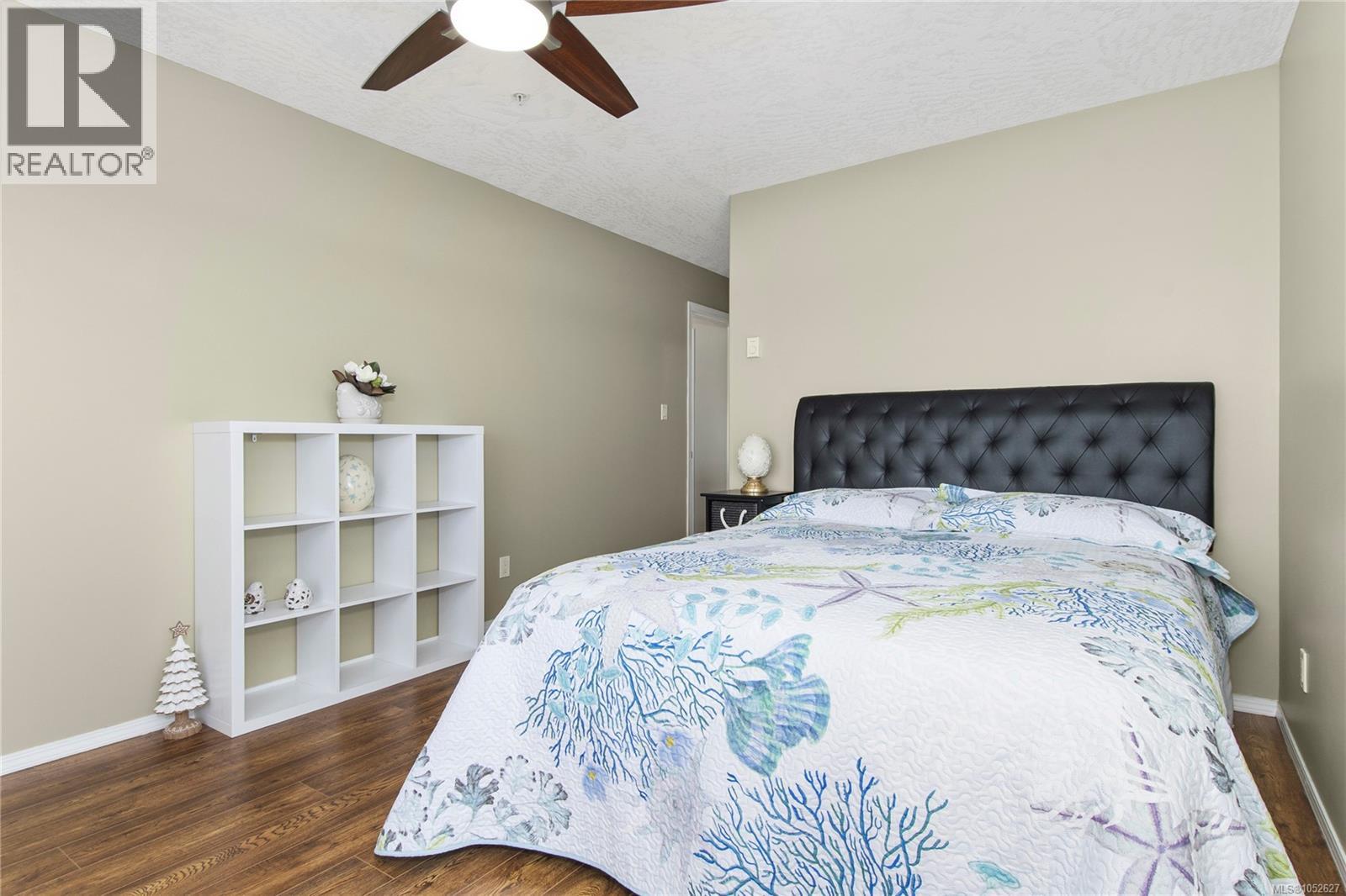 #207 1350 Island Hwy S - 27