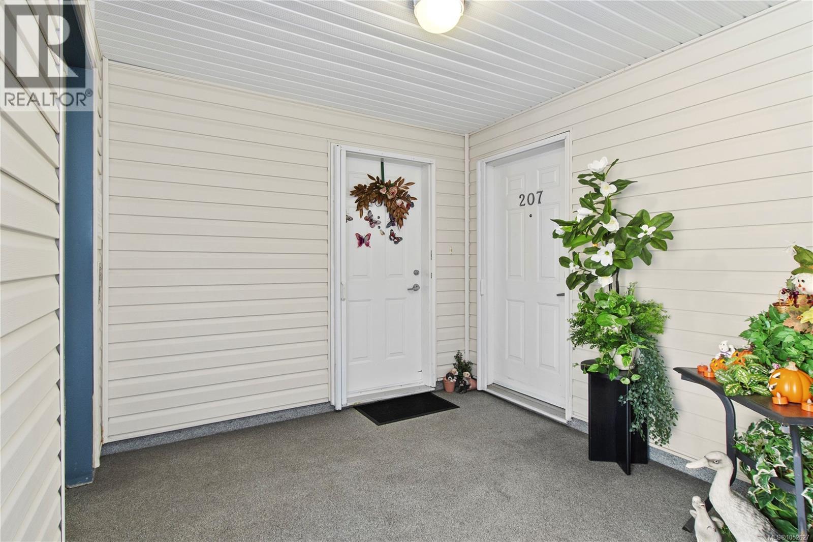 207 1350 Island Hwy S, Campbell River