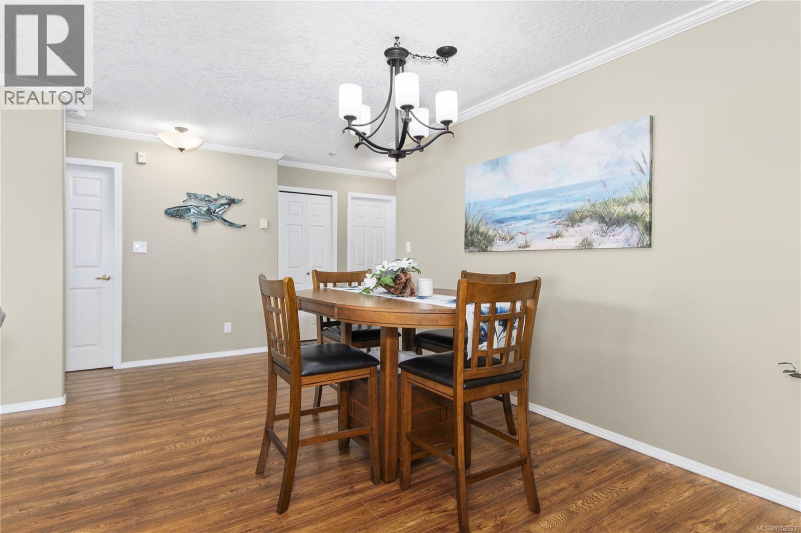 #207 1350 Island Hwy S - 7