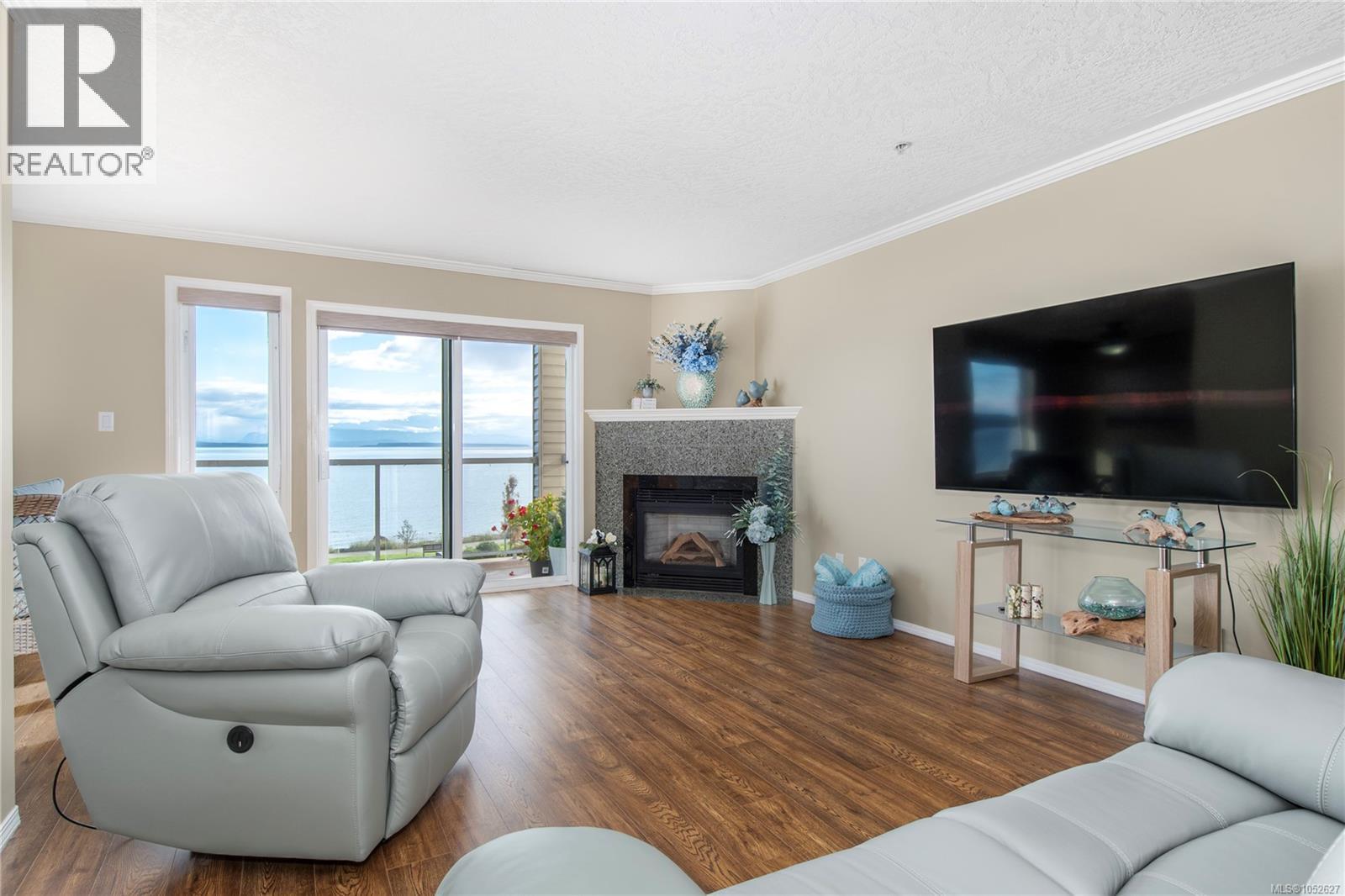 #207 1350 Island Hwy S - 9
