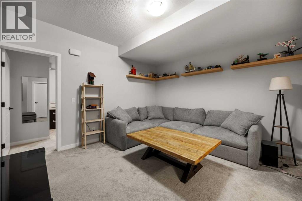 2127 12 Street NW photo 23