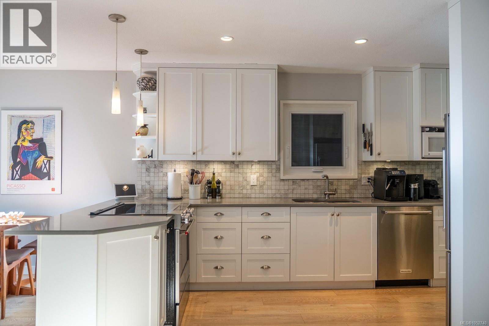 2701 Galley Cres - 11