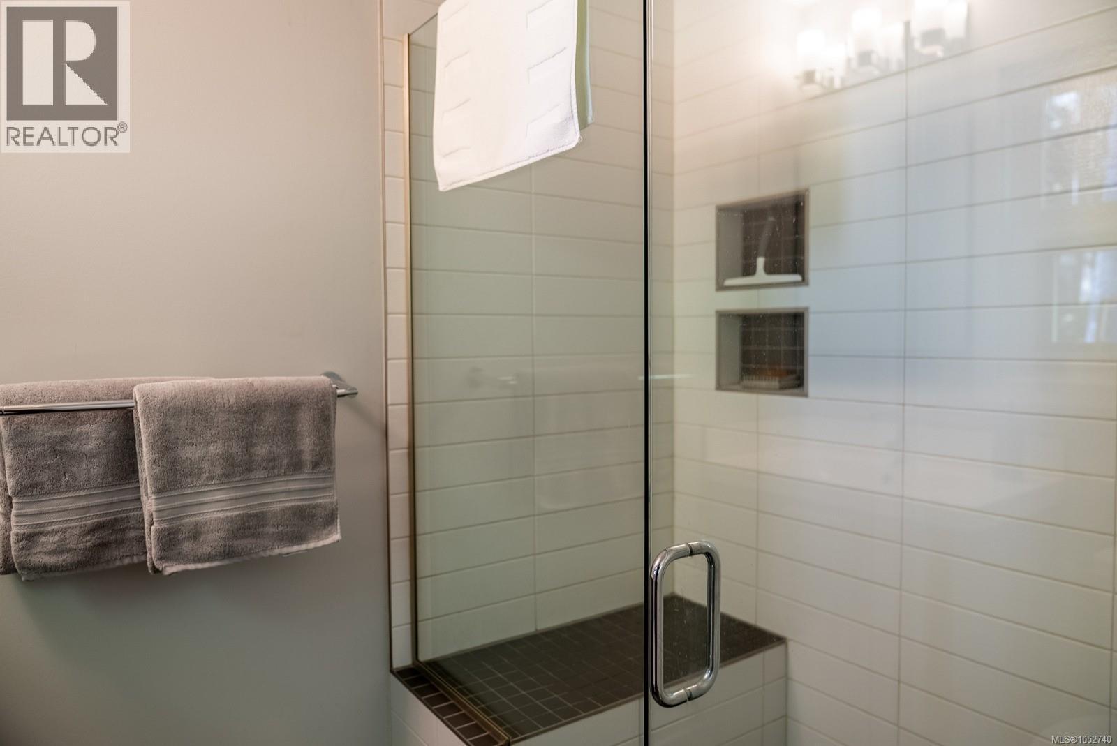 2701 Galley Cres - 13