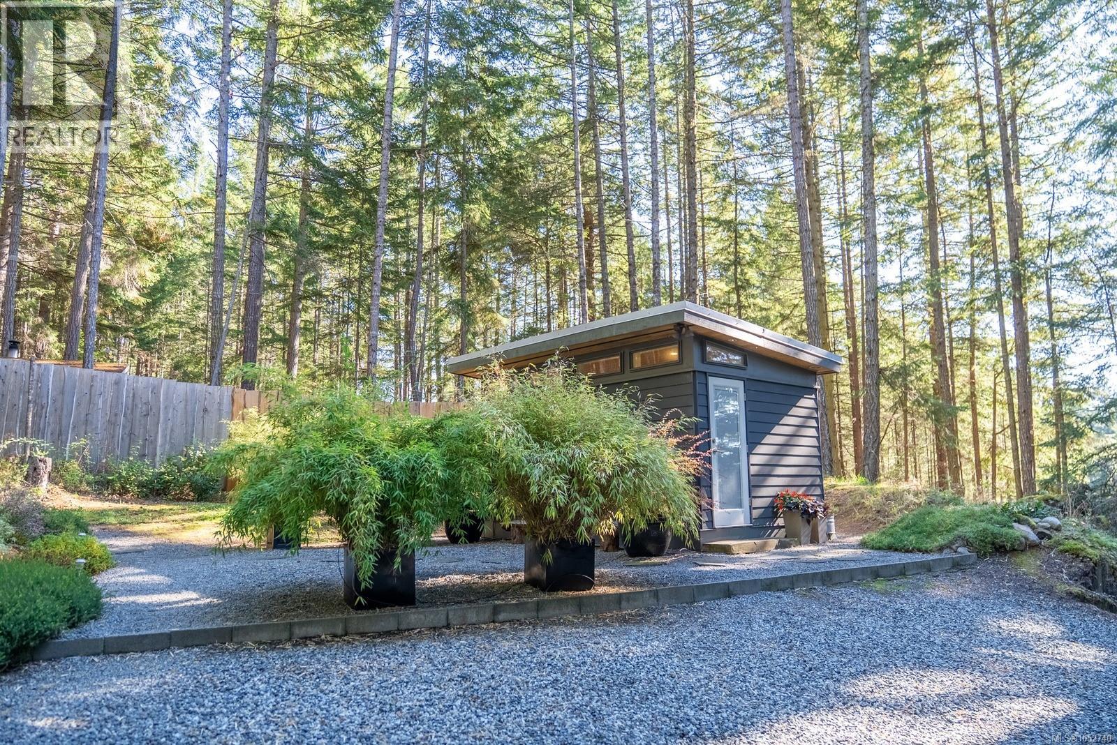 2701 Galley Cres - 2