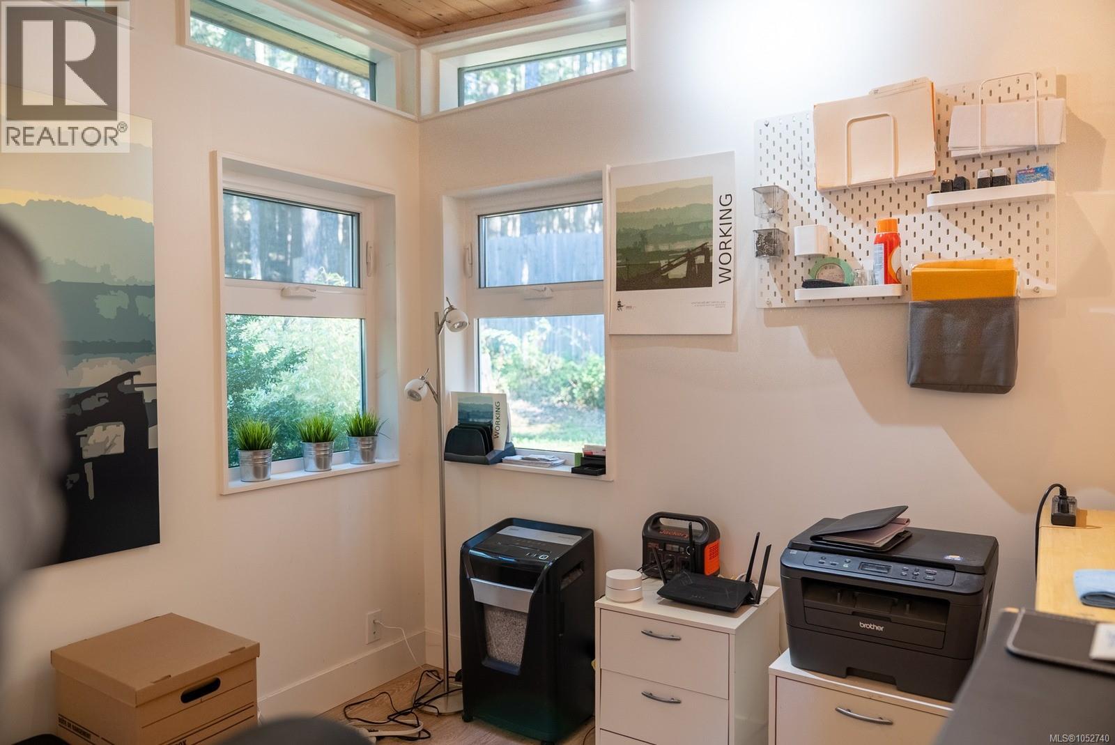 2701 Galley Cres - 24