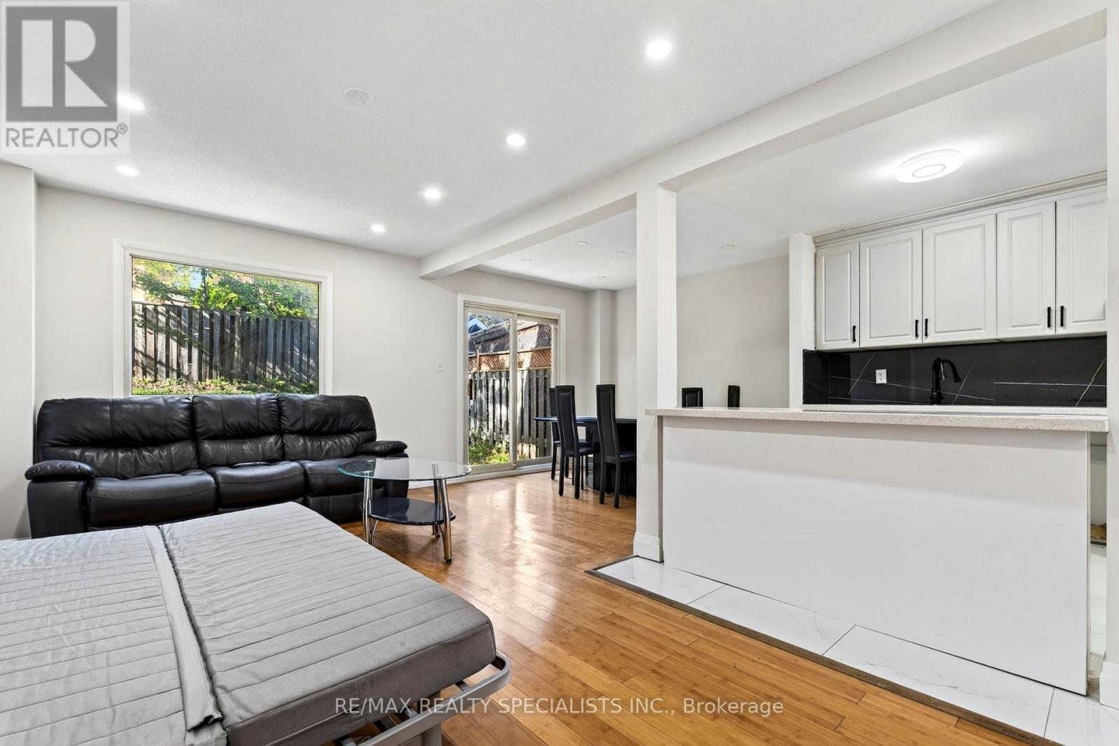 4134 CLEVEDON DRIVE - 10