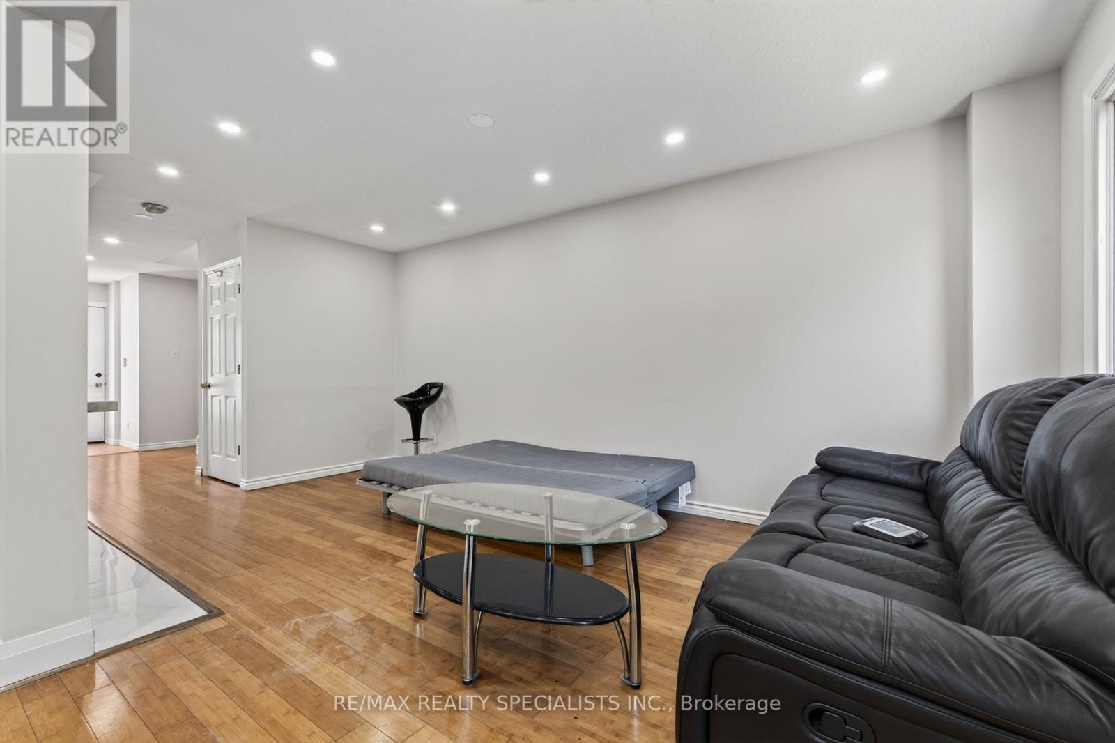 4134 CLEVEDON DRIVE - 16