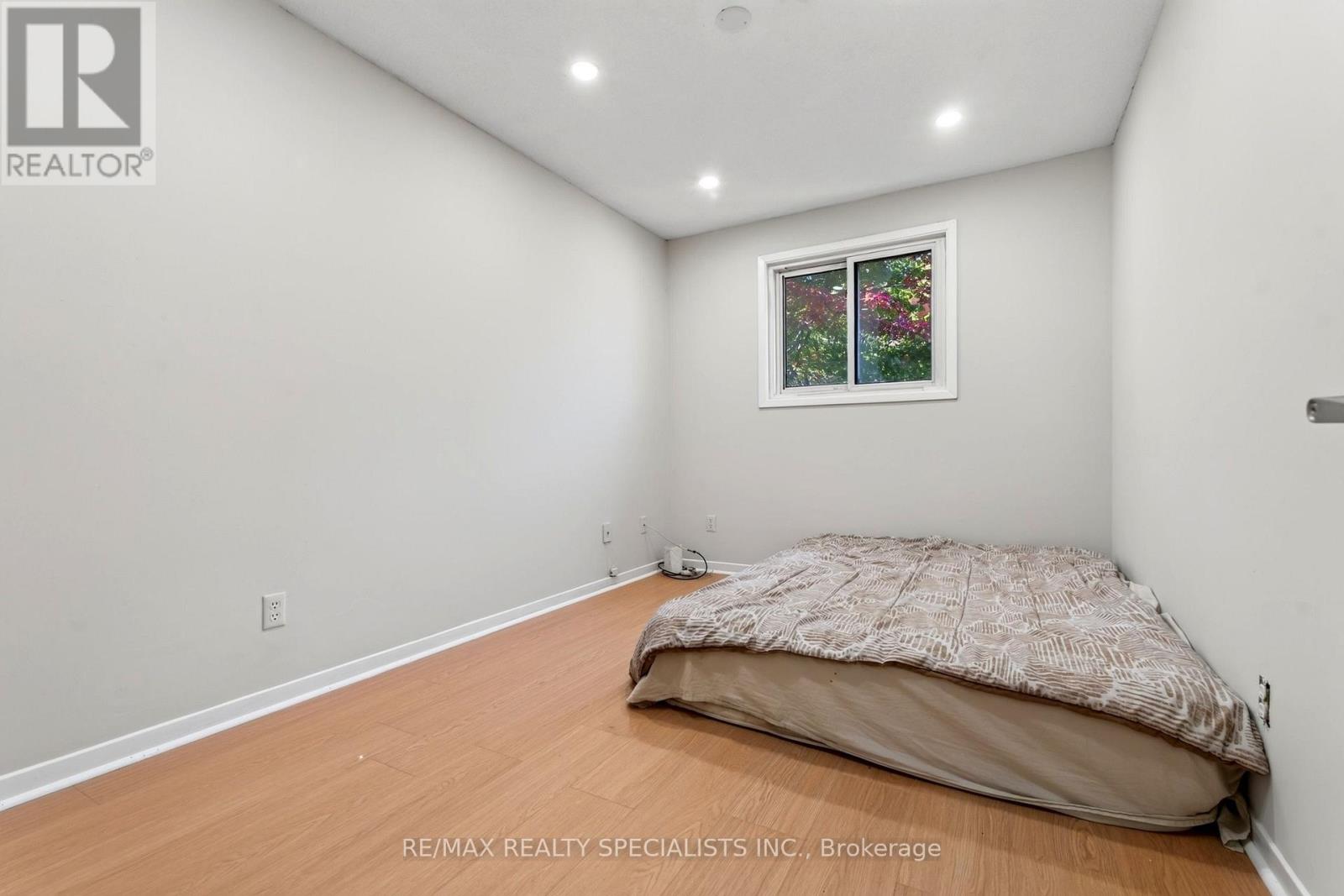 4134 CLEVEDON DRIVE - 22
