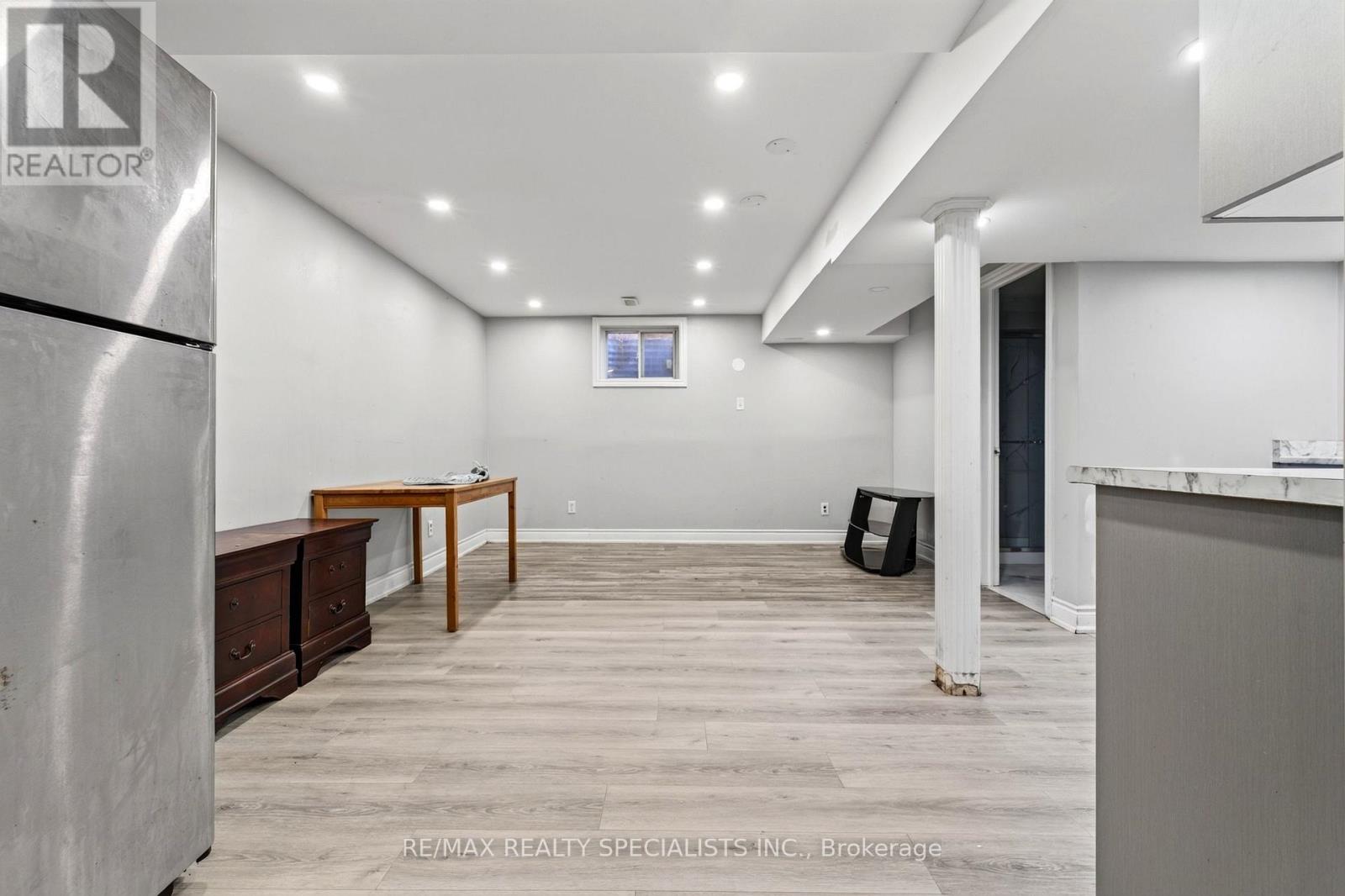 4134 CLEVEDON DRIVE - 40