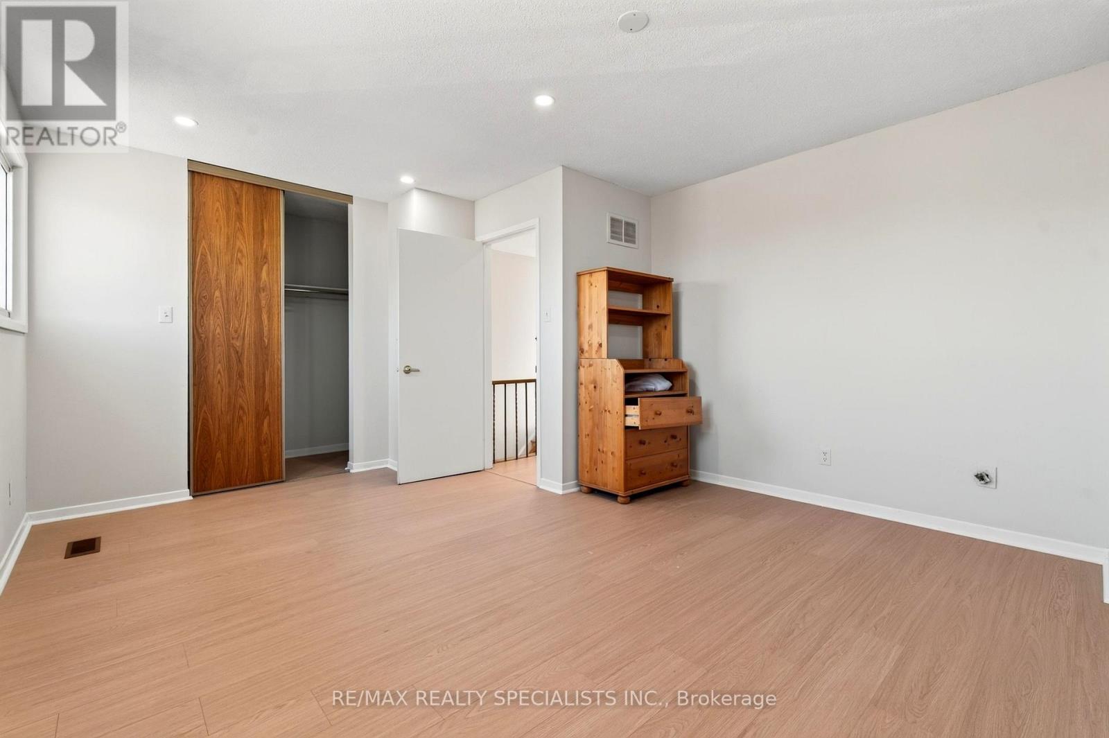 4134 CLEVEDON DRIVE - 31