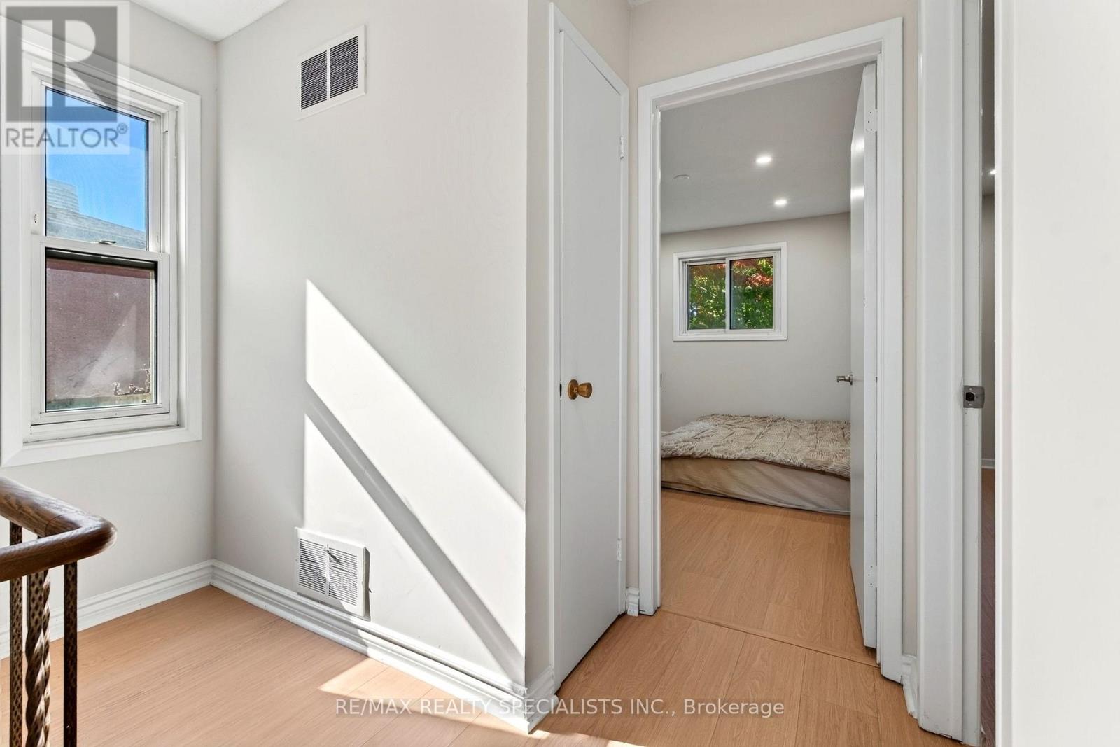 4134 CLEVEDON DRIVE - 21