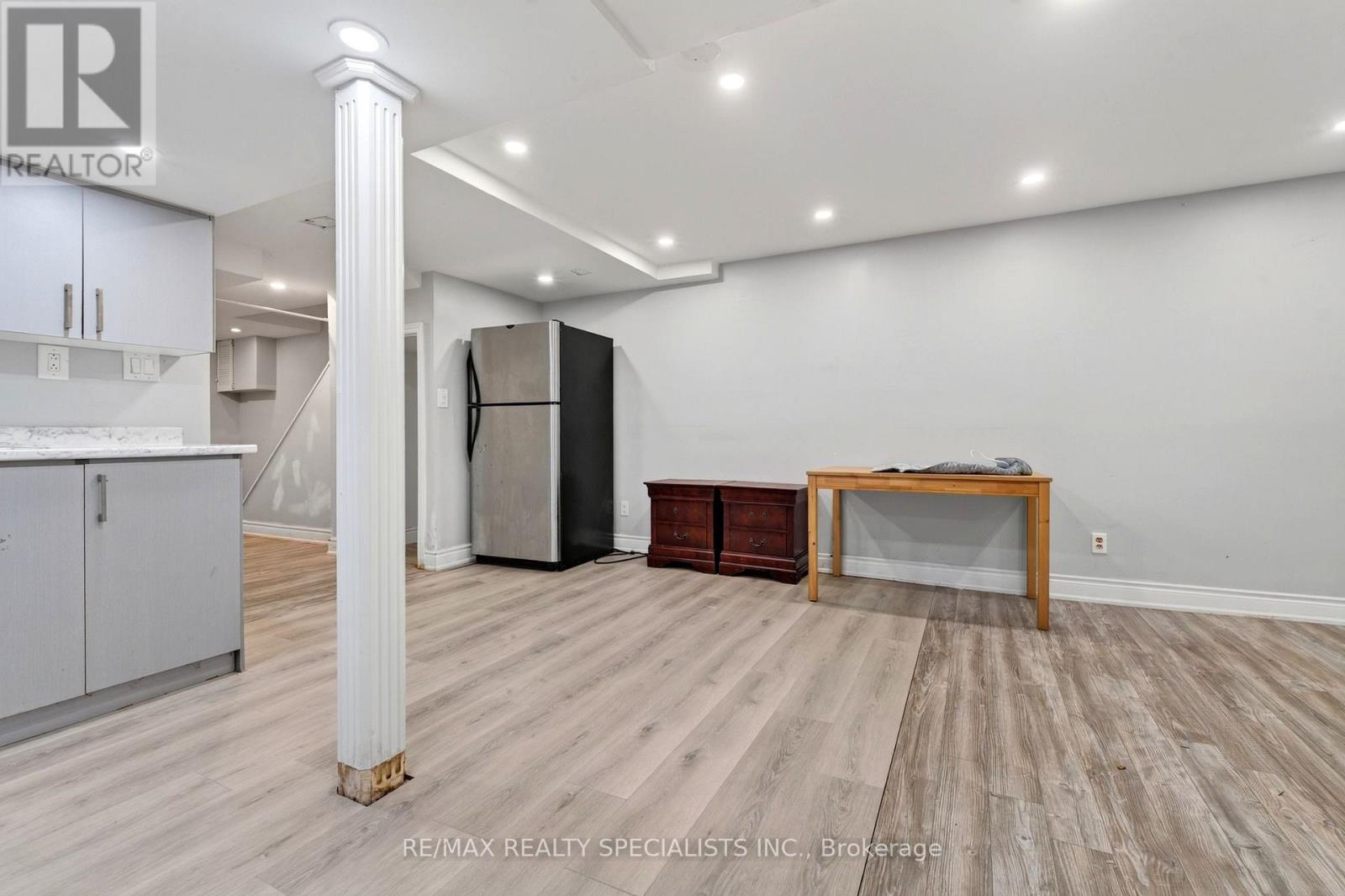 4134 CLEVEDON DRIVE - 41