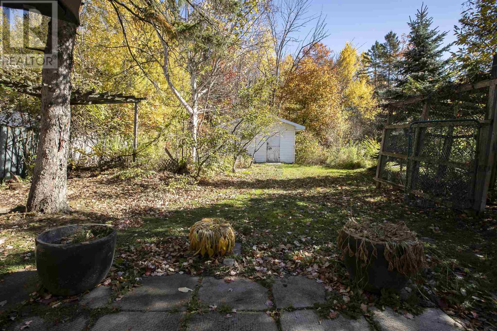 196 Elmwood AVE - 31