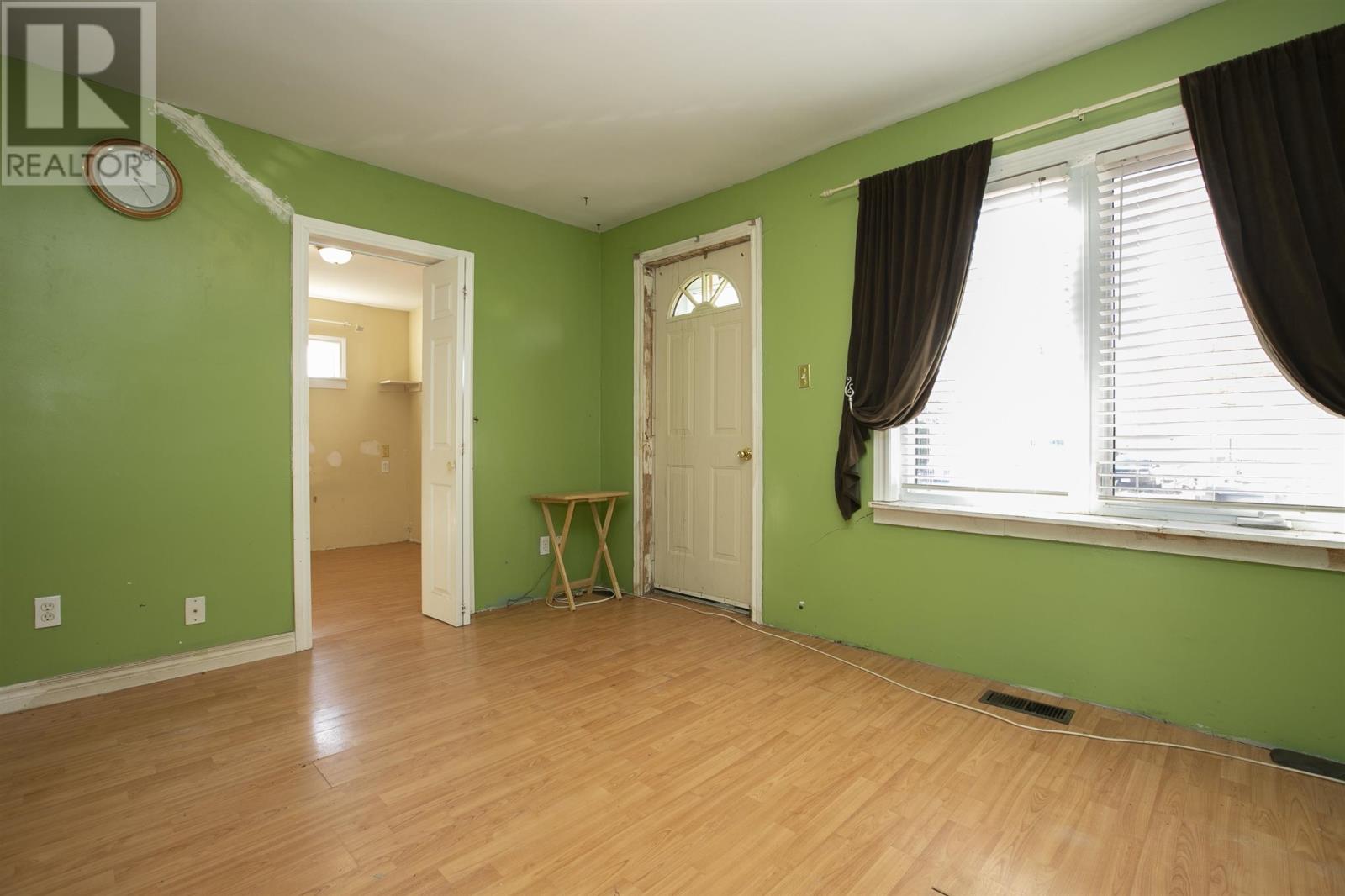 196 Elmwood AVE - 7