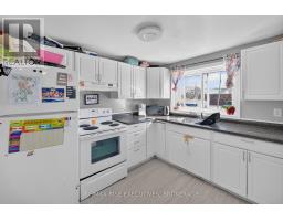10-12 Manitou Crescent, Loyalist, ON K7N1B6 Photo 10