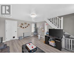 10-12 Manitou Crescent, Loyalist, ON K7N1B6 Photo 16
