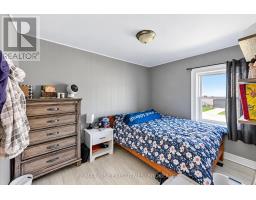 10-12 Manitou Crescent, Loyalist, ON K7N1B6 Photo 22