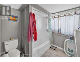 10-12 Manitou Crescent, Loyalist, ON K7N1B6 Photo 28