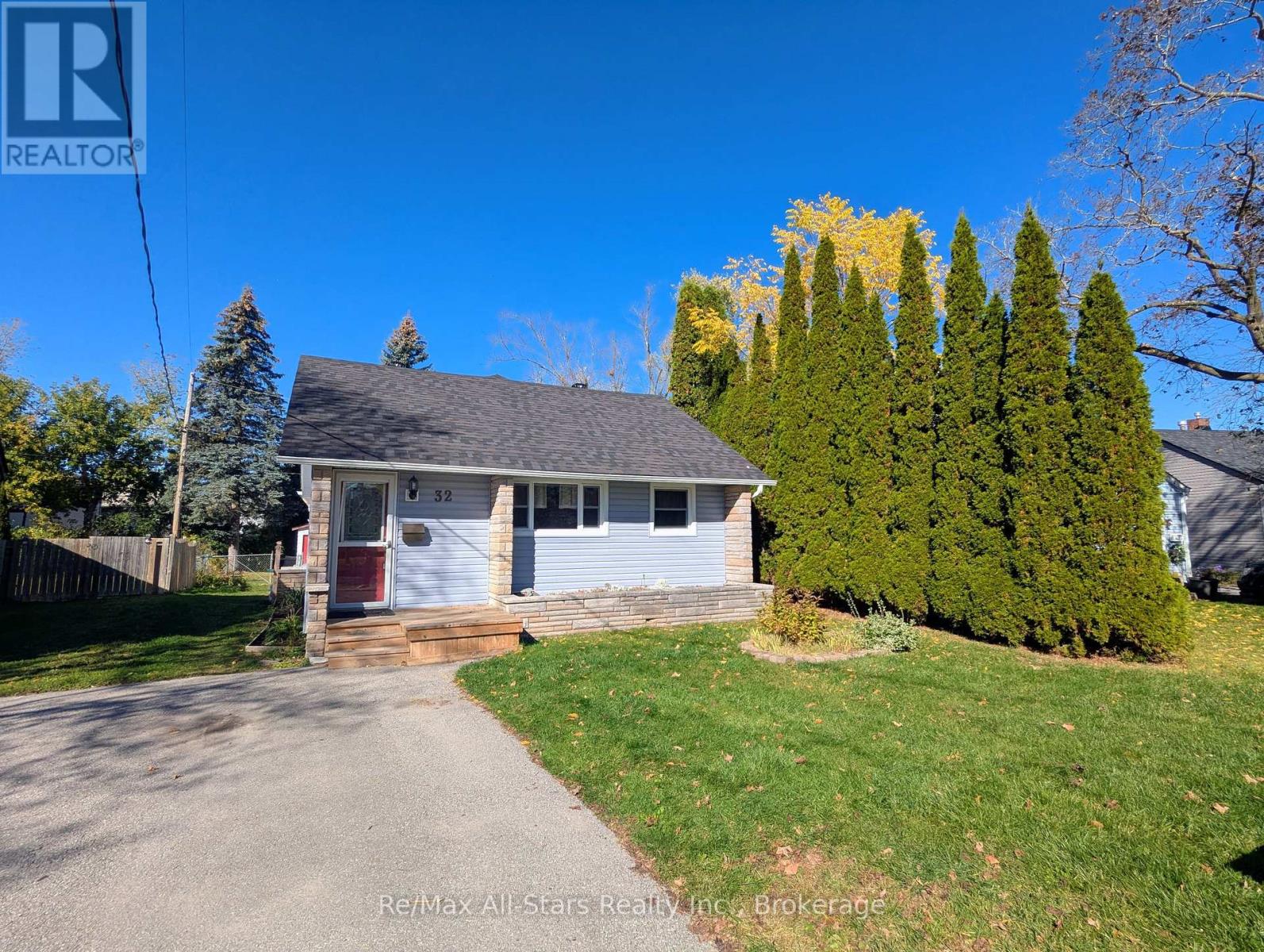 32 Churchill Crescent, Kawartha Lakes, ON photo 2