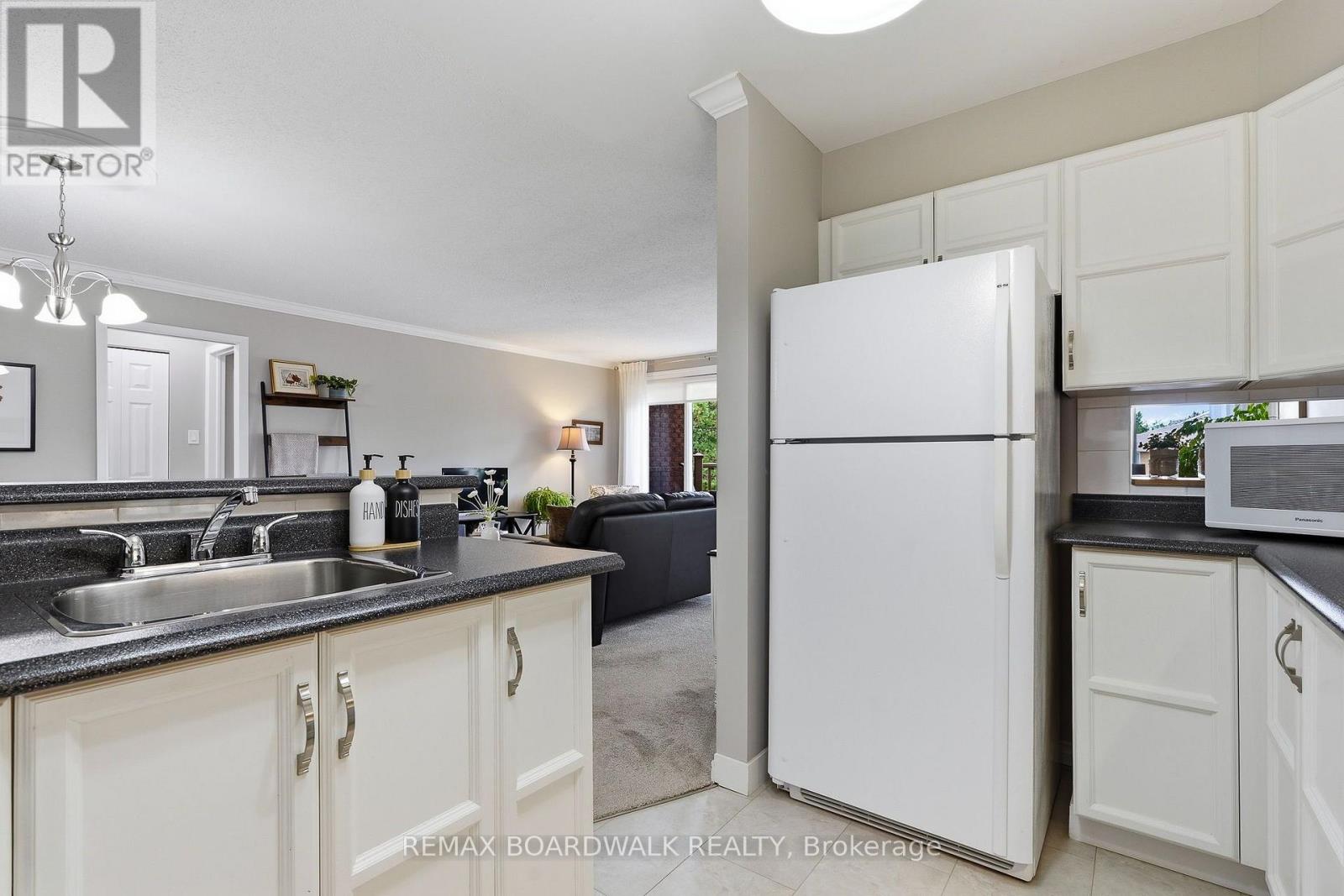 Condos for Sale in Ottawa – 209 – 1760 CABARET LANE, Ottawa – By Peter Sagos - Image 15