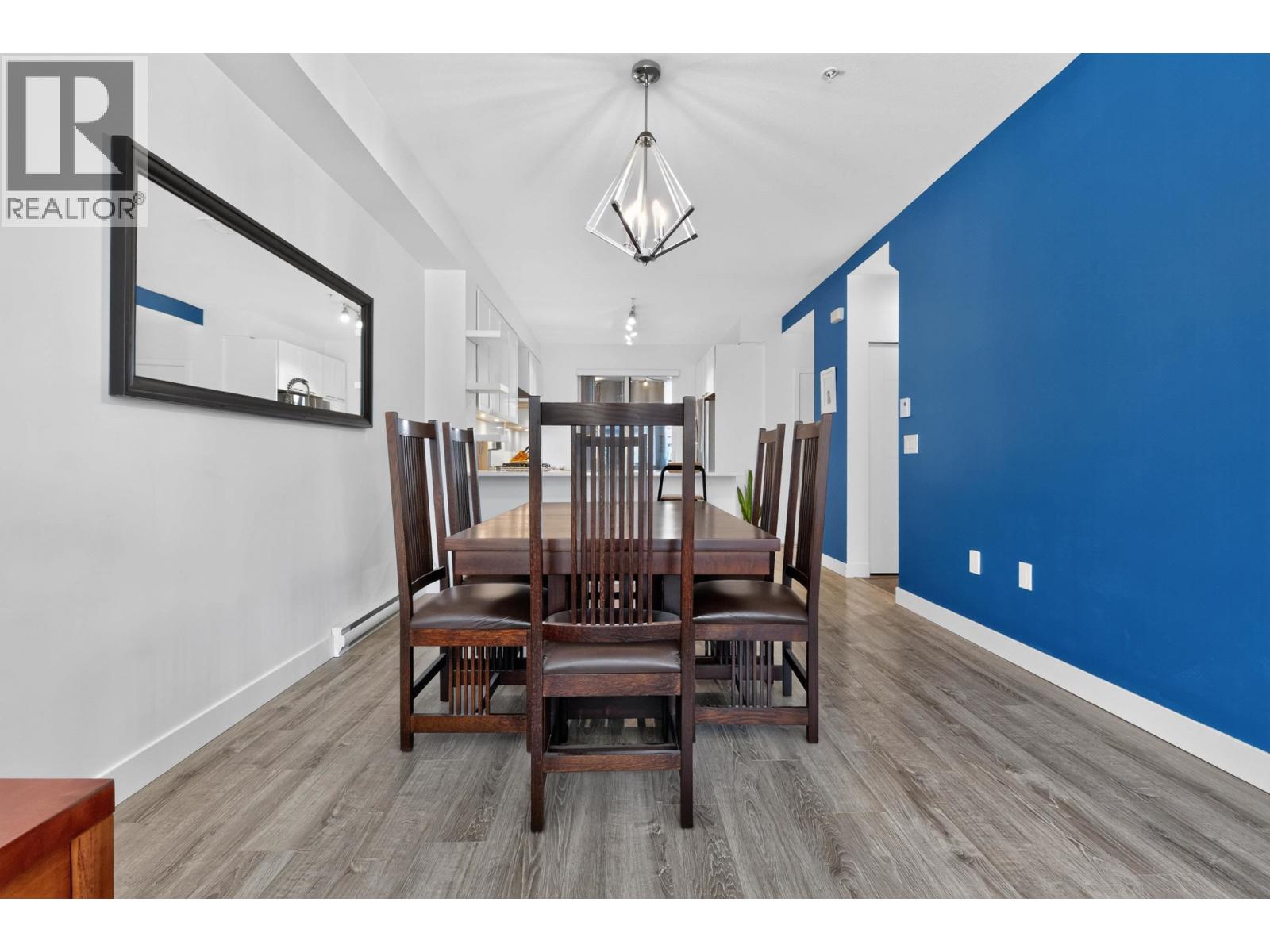 Photo of 3 2145 PRAIRIE AVENUE 12