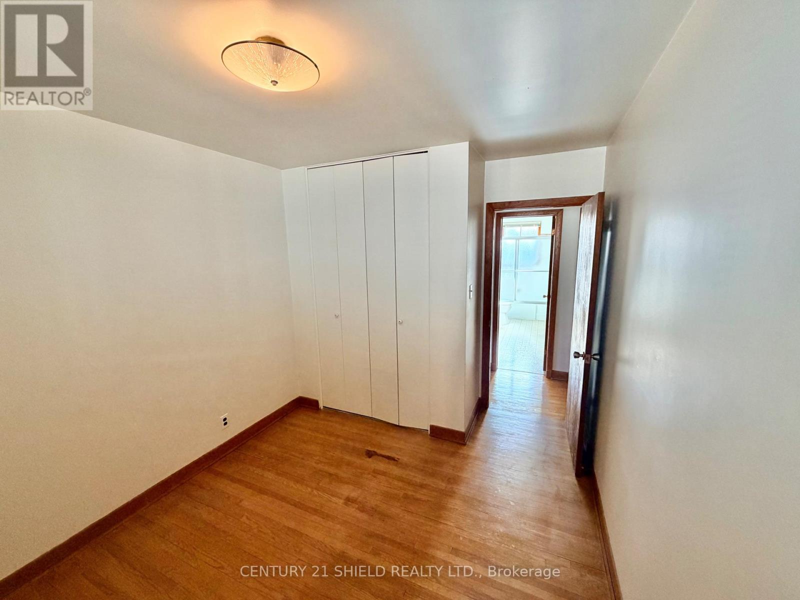 1216 HENRY STREET - 16