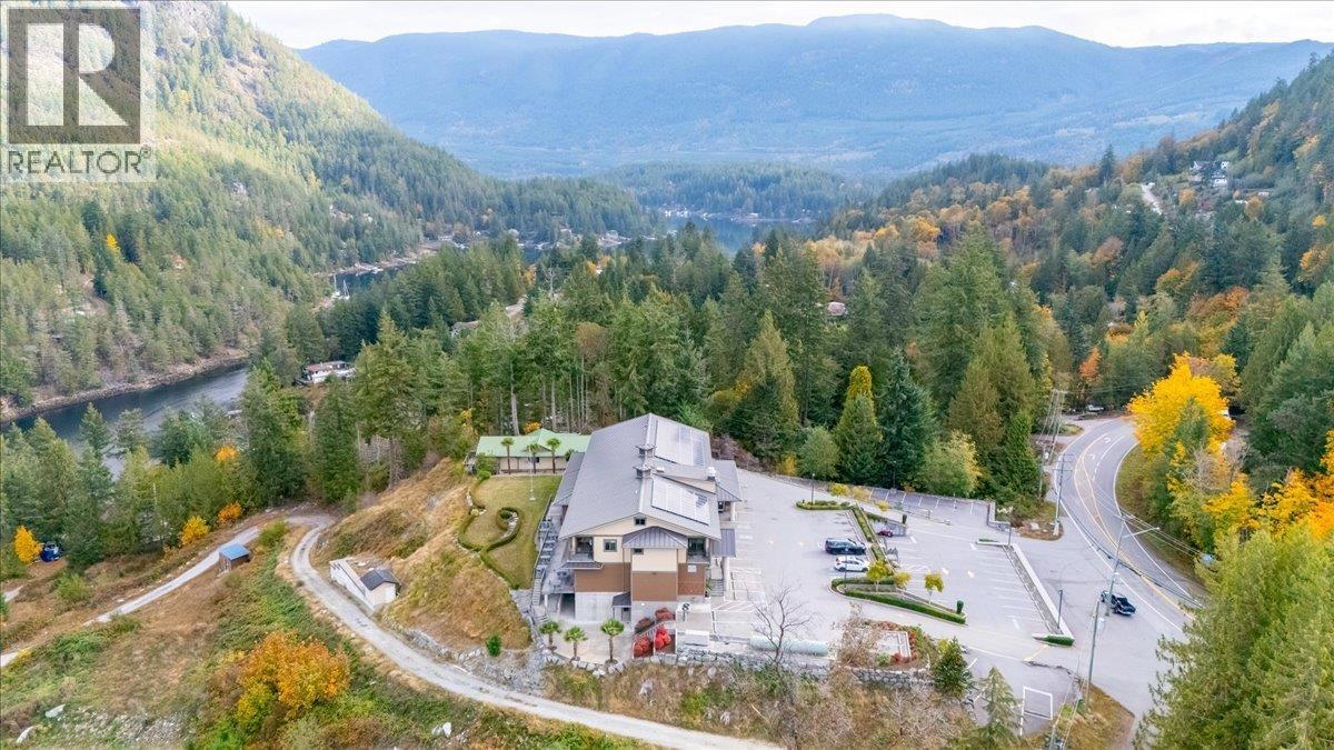 12671 SUNSHINE COAST HIGHWAY, Sechelt - Image 1