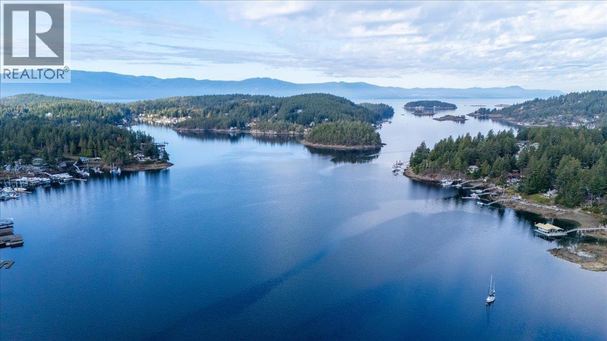 12671 SUNSHINE COAST HIGHWAY, Sechelt - Image 1